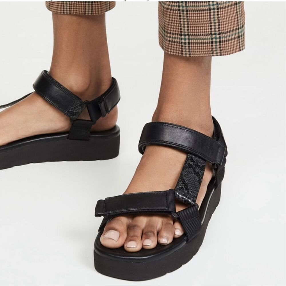 VINCE Carver Sport Sandal Leather Platform Snakeskin Print Size 8